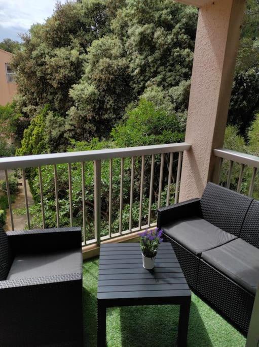 Charmant Studio Climatise 24 M2 Terrasse A 100M De La Plage سانت-ماندرييه-سور-مير المظهر الخارجي الصورة