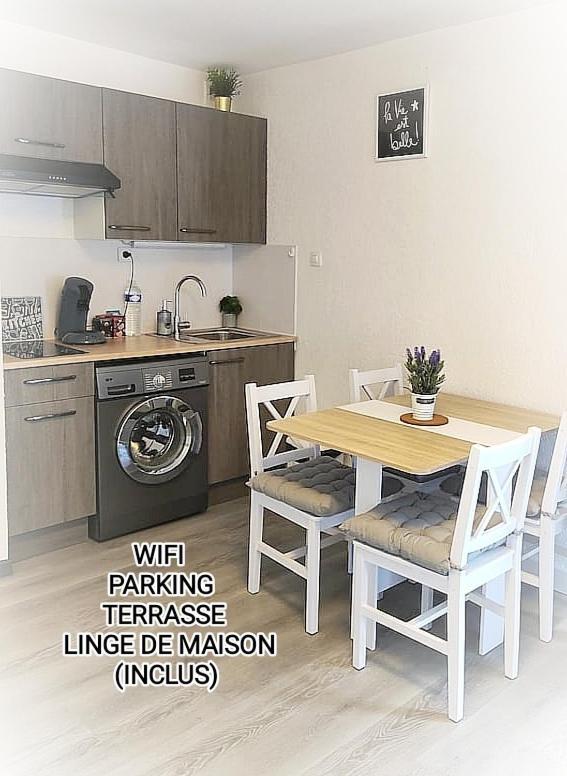 Charmant Studio Climatise 24 M2 Terrasse A 100M De La Plage سانت-ماندرييه-سور-مير المظهر الخارجي الصورة